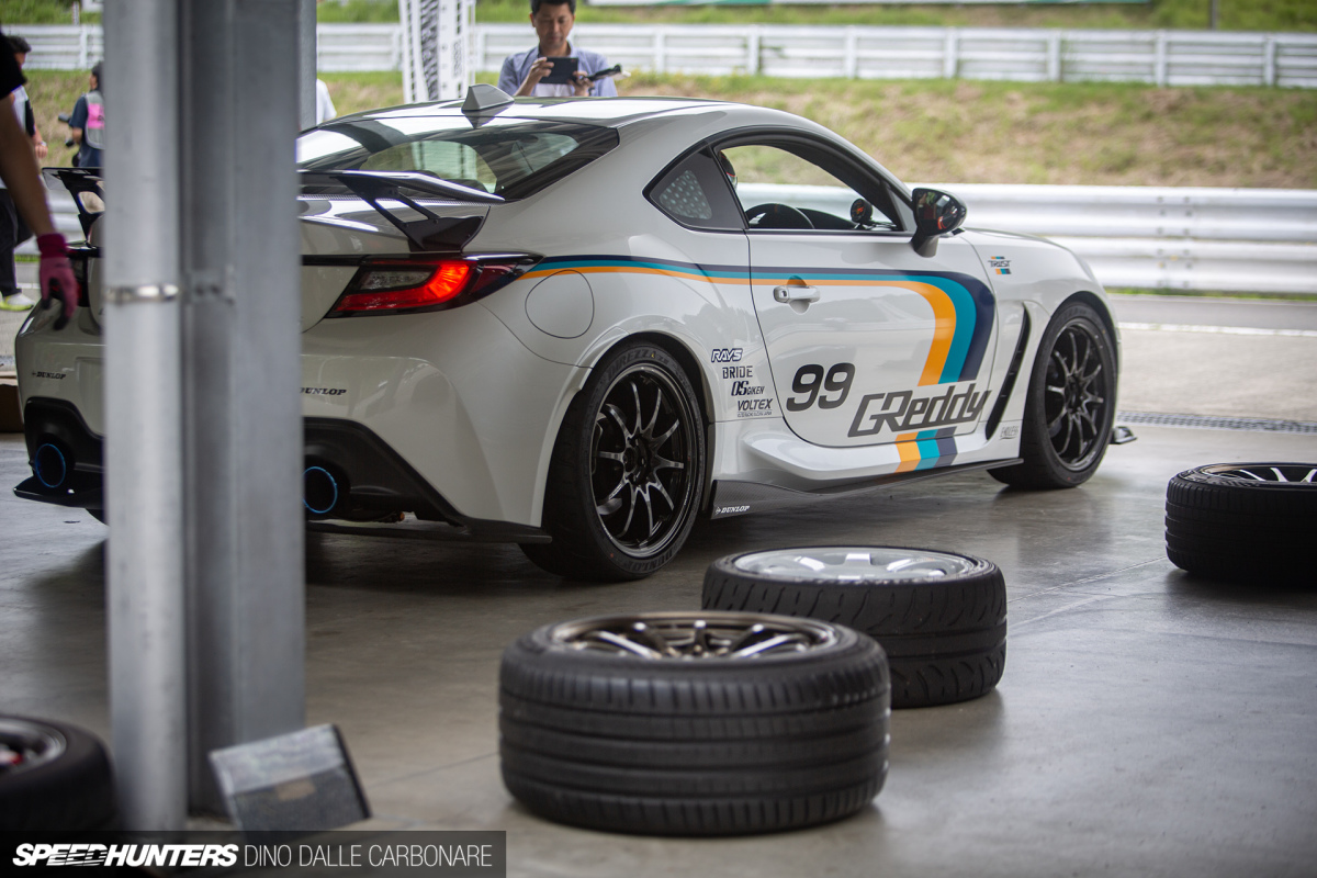 CE28N-Plus: RAYS Revitalize A Volk Racing Icon