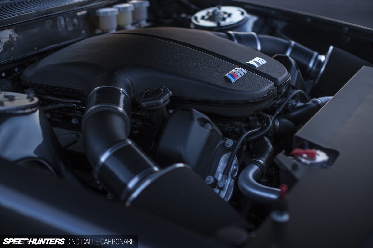 V10-Volvo-06