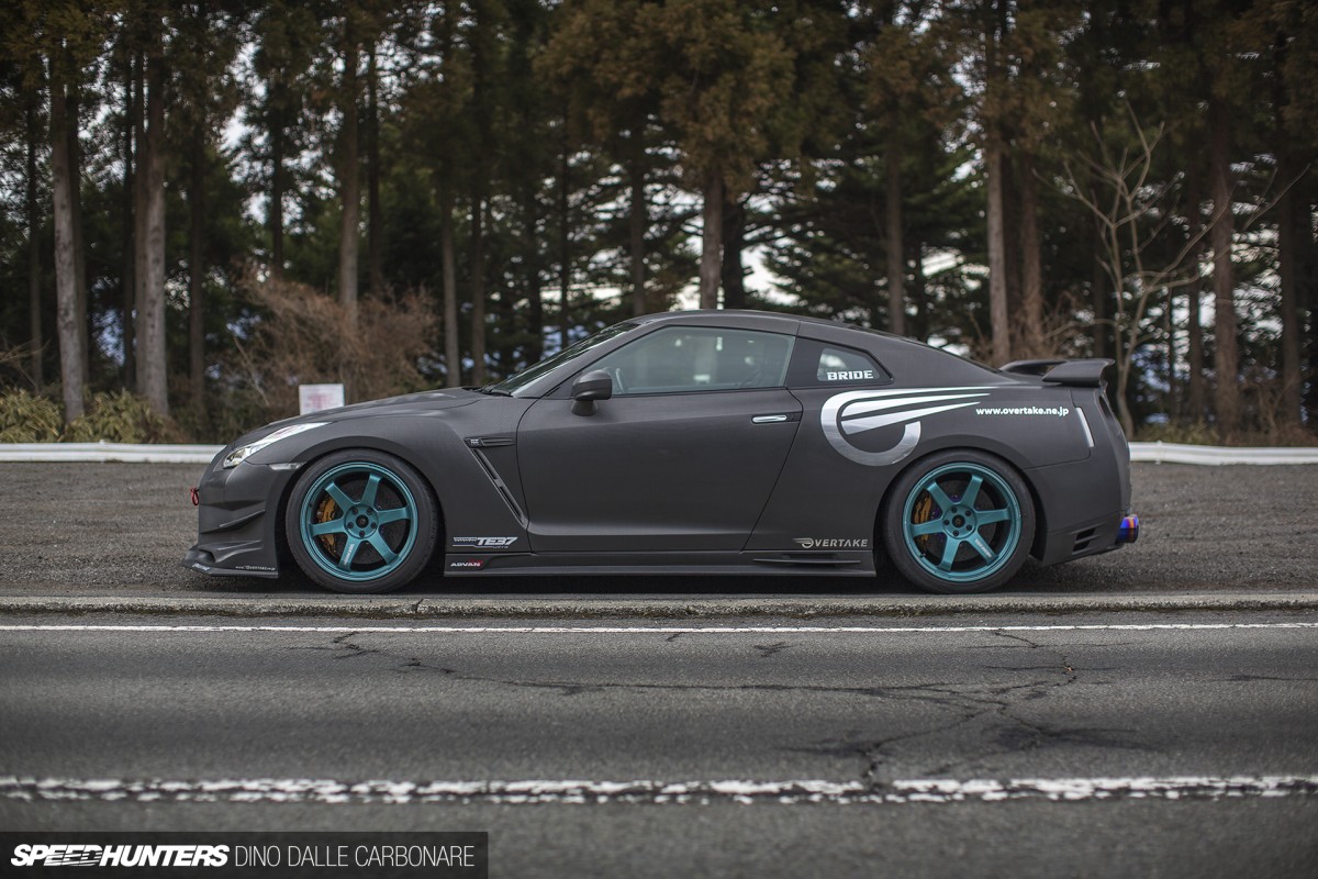 Overtake-R35-GTR-21