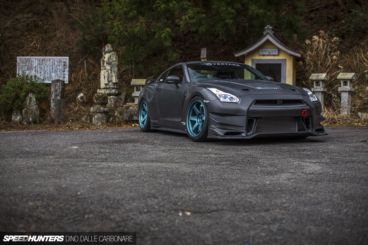 Overtake-R35-GTR-36