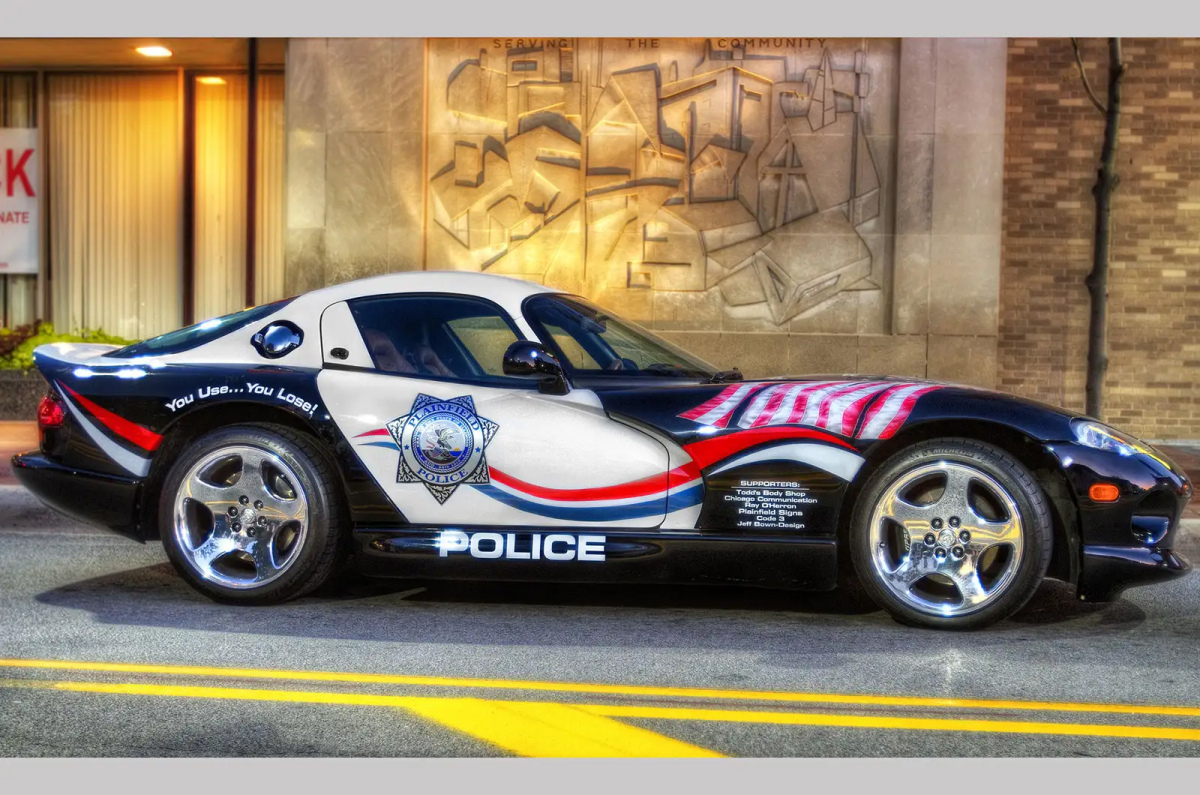 66-32-dodge-viper_plainfield_pd