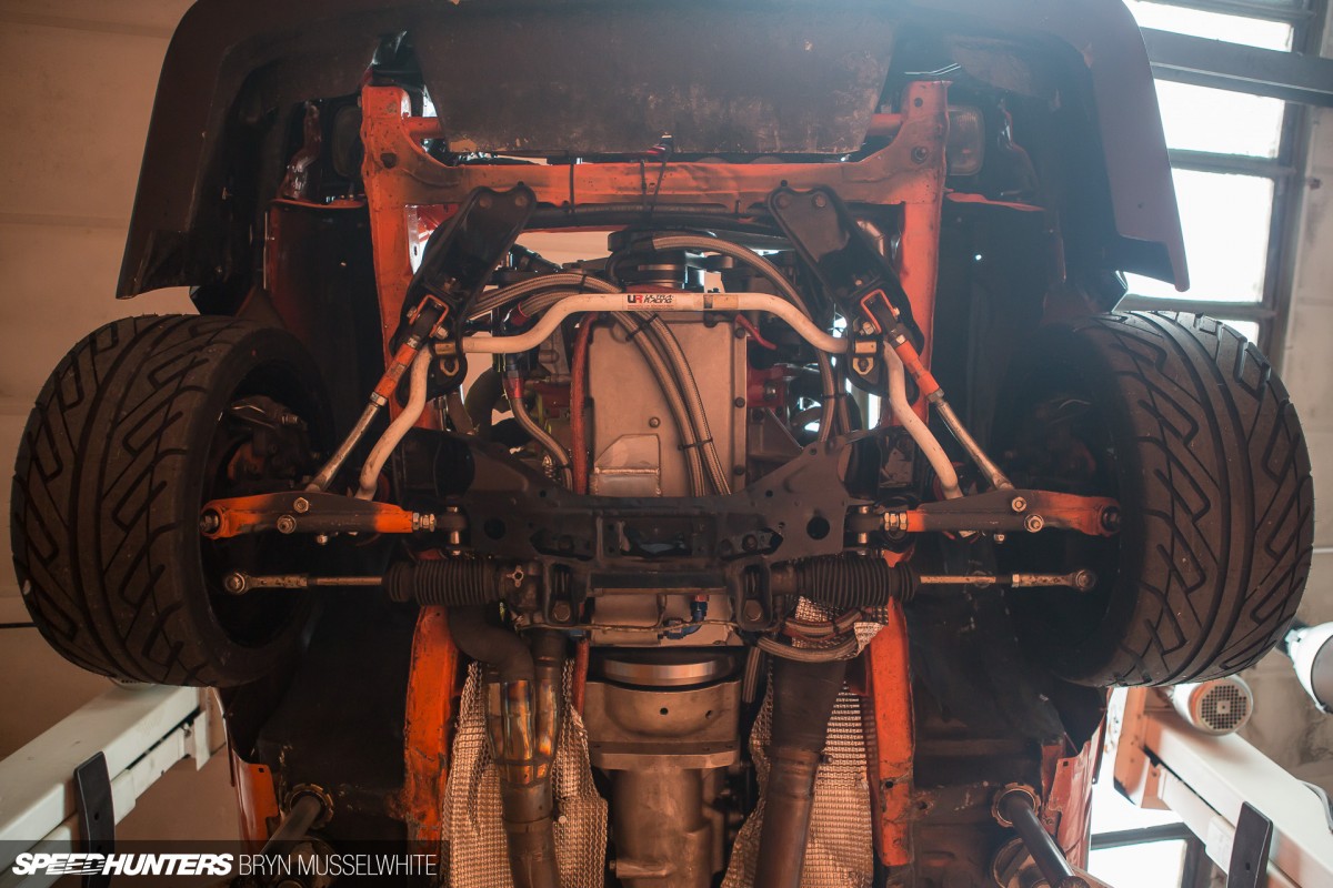 a Driftworks AE86 V8 -1