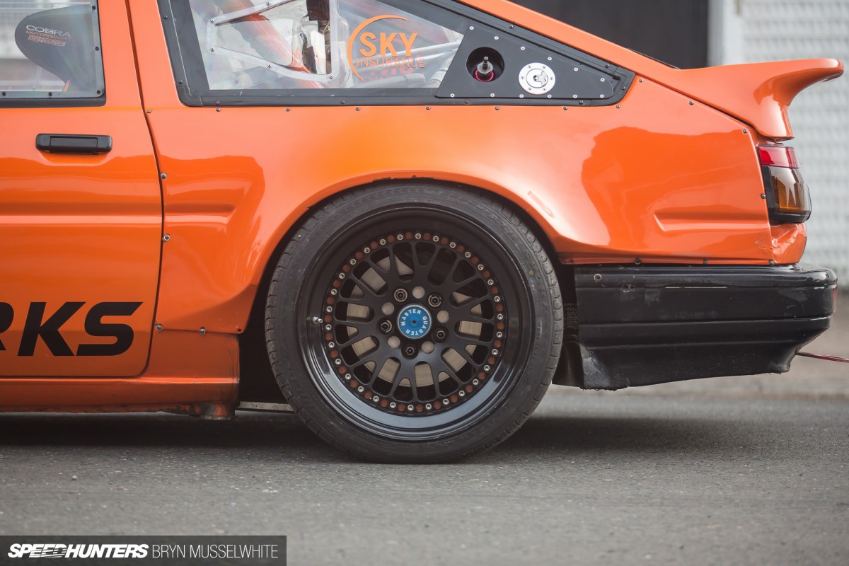 a Driftworks AE86 V8 -21