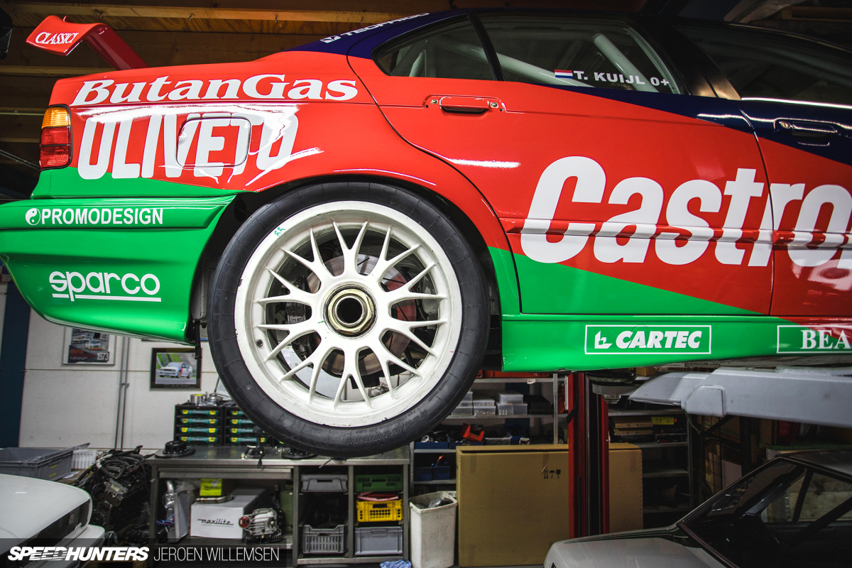 Speedhunters-Vink-Motorsport-BMW-E36-STW-Modena-Classic-37
