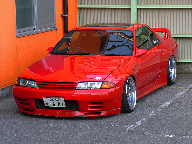 Random Snap>> R32�Parked
