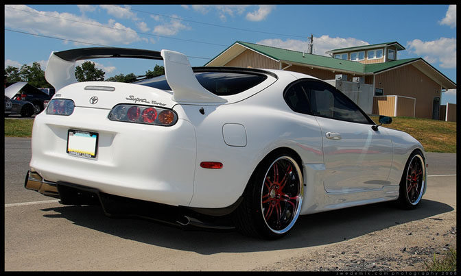 Random Snap>> White�Supra