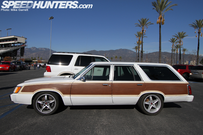 Random Snap>>woodgrain�Thriller